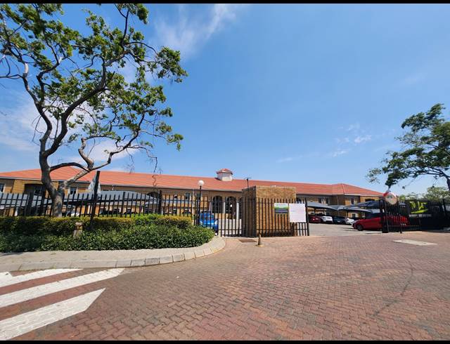 662M² OFFICE TO LET IN HALFWAY GARDENS